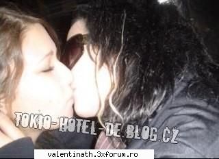 bill wawwwww - nu cred k bill n-a mai sarutat o fata de 2 ani! - bill kaulitz