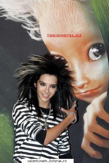 poze cu BILL - asta e pe langa multe altele - bill kaulitz