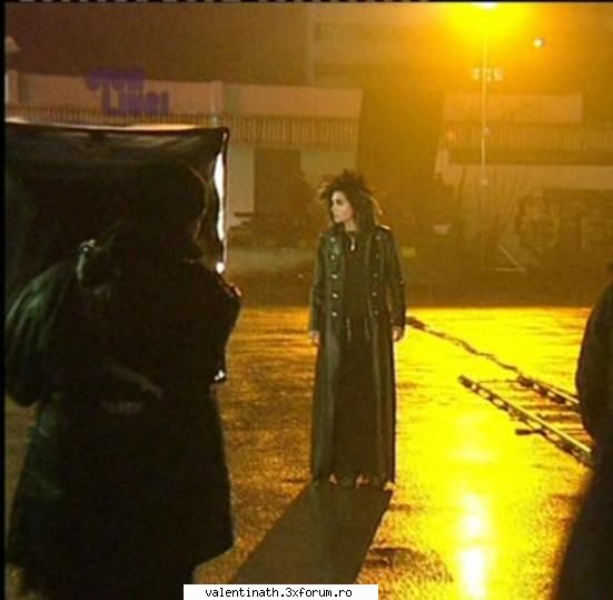 poze cu BILL - plac foarte mult pozele!!! - bill kaulitz